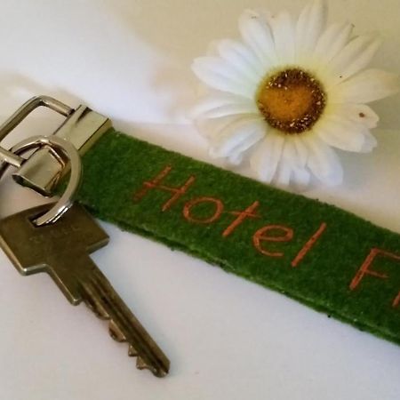 Hotel Flower Power Hehlen Dış mekan fotoğraf